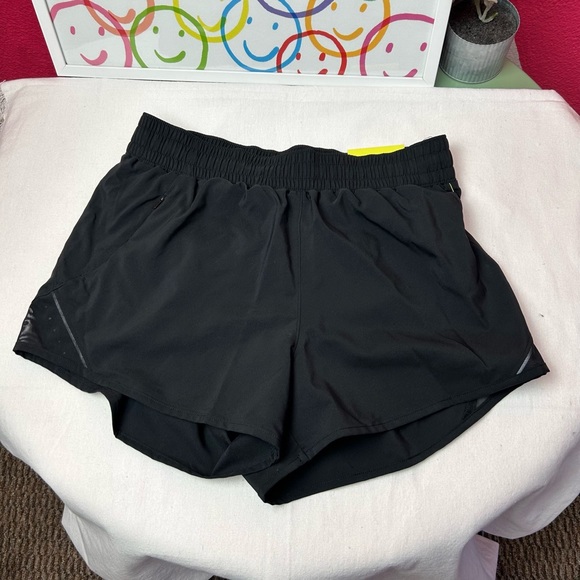 all in motion Shorts Nwt Black Midrise Run Shorts All In Motion